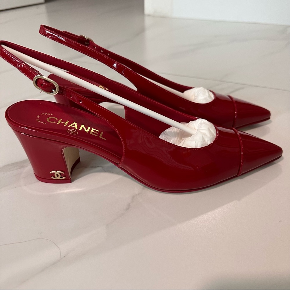 CHANEL Red Paten Leather Kitten Heels